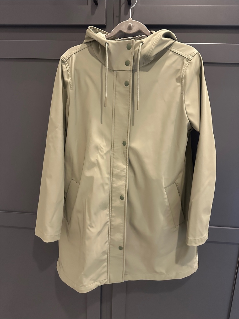 GAP Hooded Rain Coat in Light Olive